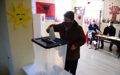Analiza e BIRN: PS fitoi zgjedhjet me ndihmen e ndryshimeve kushtetuese